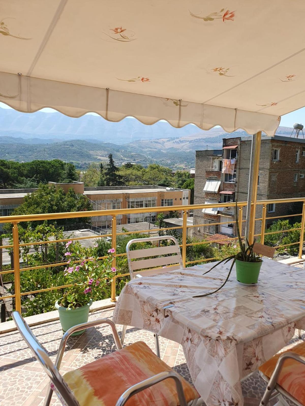 Sara Guesthouse Μπεράτ Εξωτερικό φωτογραφία
