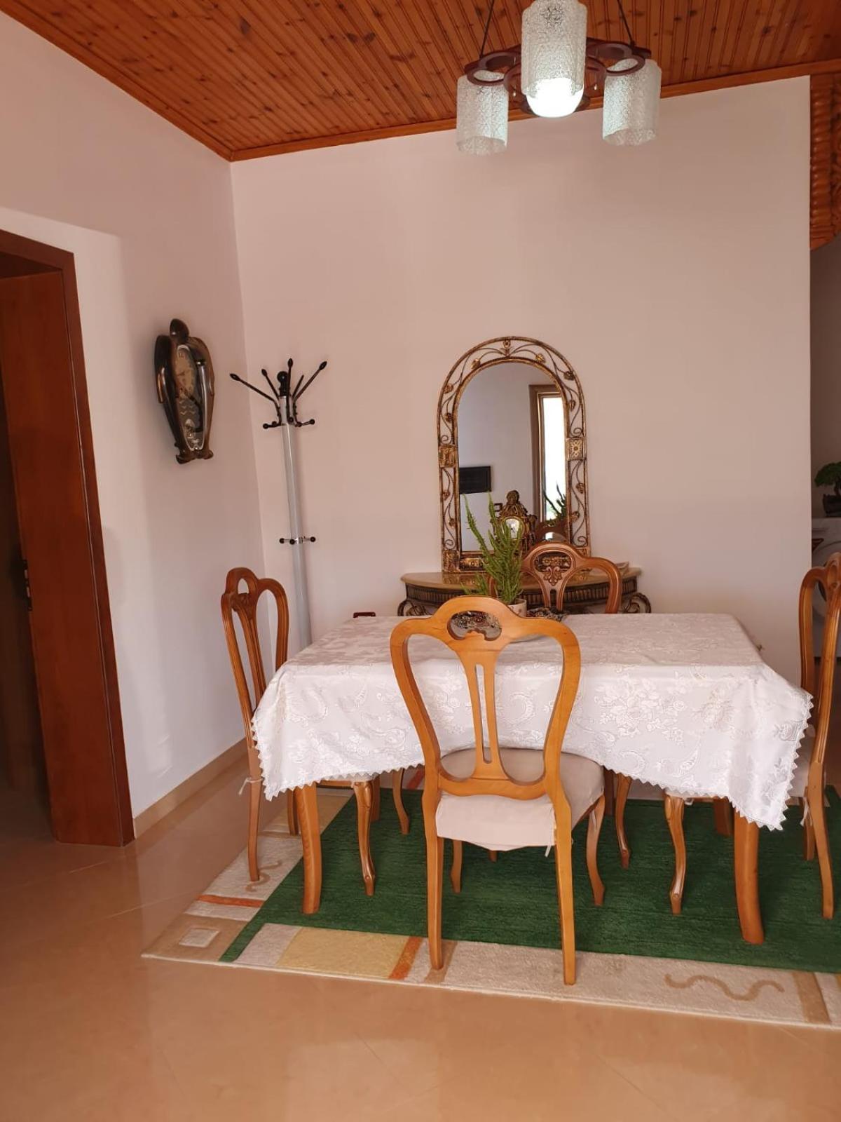 Sara Guesthouse Μπεράτ Εξωτερικό φωτογραφία