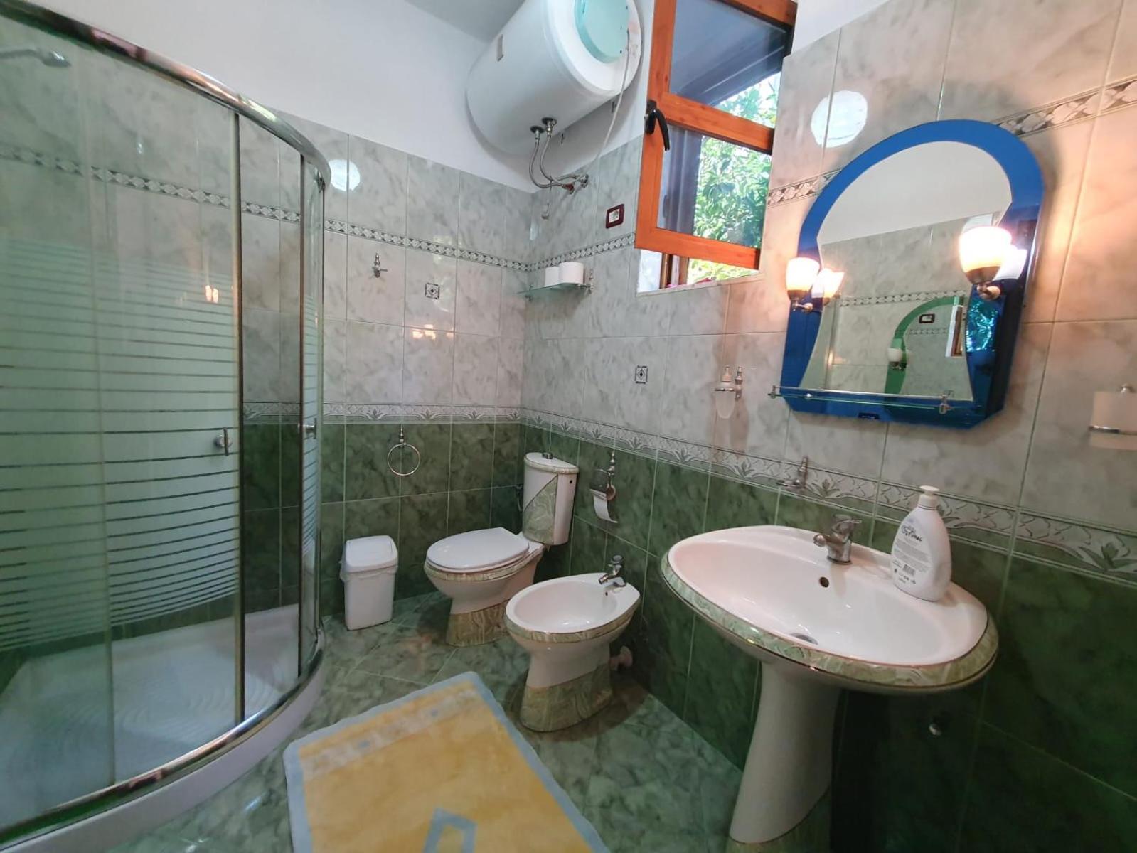 Sara Guesthouse Μπεράτ Εξωτερικό φωτογραφία