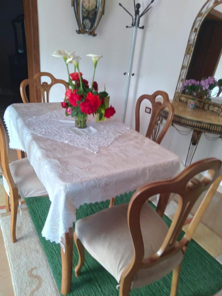 Sara Guesthouse Μπεράτ Εξωτερικό φωτογραφία