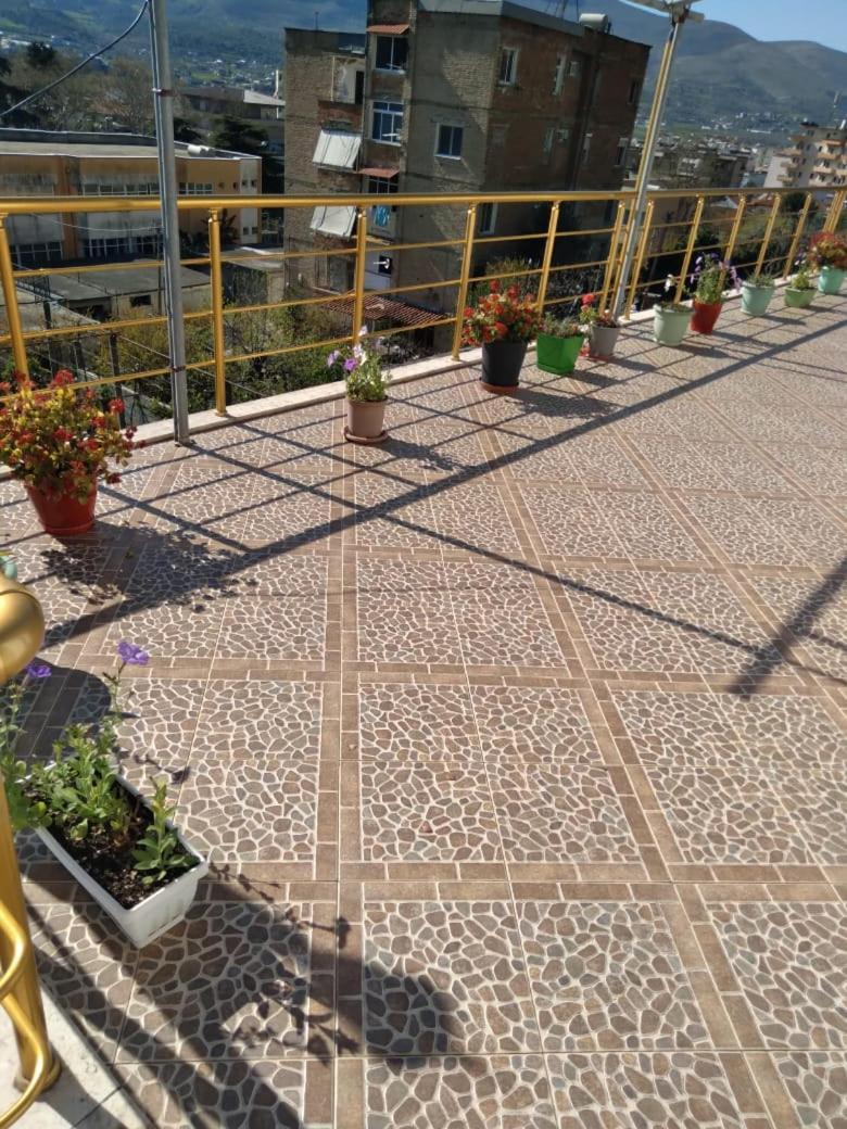 Sara Guesthouse Μπεράτ Εξωτερικό φωτογραφία