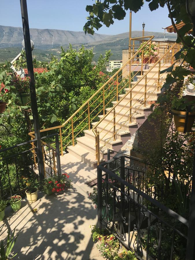 Sara Guesthouse Μπεράτ Εξωτερικό φωτογραφία